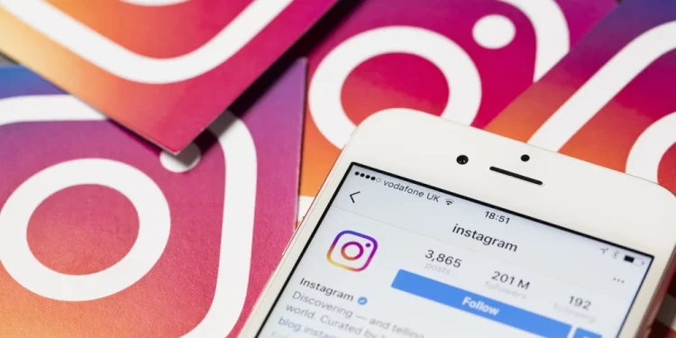 smartphone-com-perfil-do-aplicativo-instagram-em-t-750x375